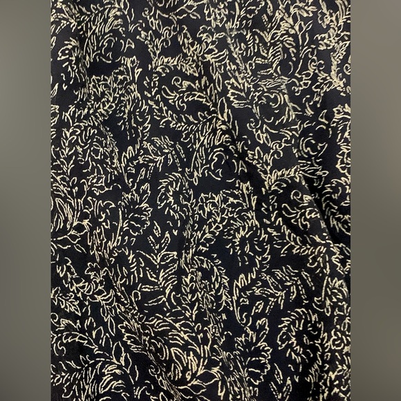 Women’s 12 Petite Dana Buchman 100% Silk Floral Pattern Skirt - Picture 9 of 11